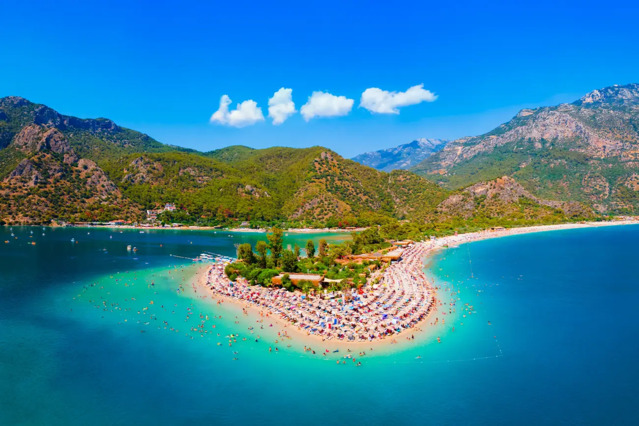Planning a Free-Spirited Holiday in Fethiye: The Real Advantages of Renting a Car